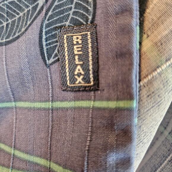 Men's 100% Silk Shirt, Relax Fit, Size Medium - Picture 3 of 9